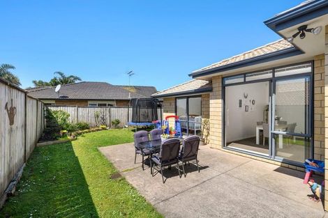 Photo of property in 5 Sayes Close, East Tamaki, Auckland, 2013