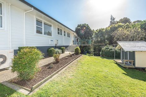 Photo of property in 22 Tregarth Street, Saint Johns Hill, Whanganui, 4501