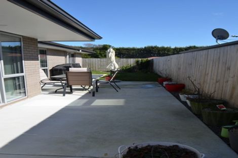 Photo of property in 39 Leet Crescent, Papamoa Beach, Papamoa, 3118