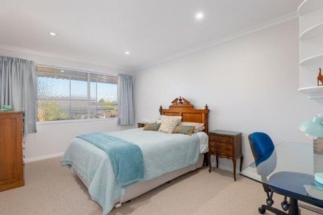 Photo of property in 29 Hillcrest Place, Avonhead, Christchurch, 8042