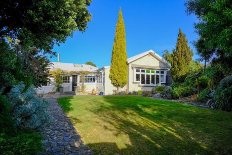 Photo of property in 19 Middleton Road, Kew, Dunedin, 9012