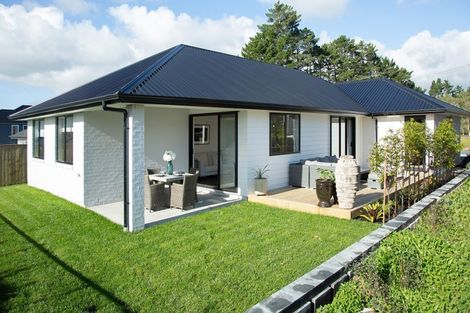 Photo of property in 31 Nobilo Road, Kumeu, 0810