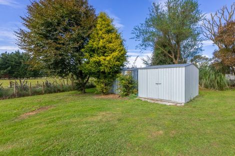 Photo of property in 14 Lake Street, Takapau, 4203
