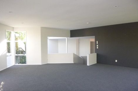 Photo of property in 18 London Road, Korokoro, Lower Hutt, 5012