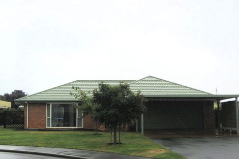 Photo of property in 21 Sutton Place, Dallington, Christchurch, 8061