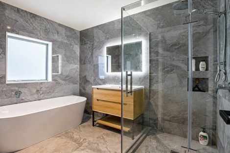 Photo of property in 19 Sydney Place, Flagstaff, Hamilton, 3210