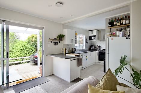 Photo of property in 6 Wiriana Place, Stanmore Bay, Whangaparaoa, 0932