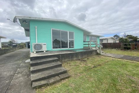 Photo of property in 74 Bader Drive, Mangere, Auckland, 2022