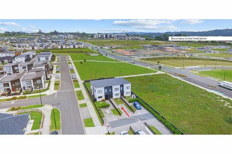 Photo of property in 8b Lumbarda Drive, Kumeu, 0810