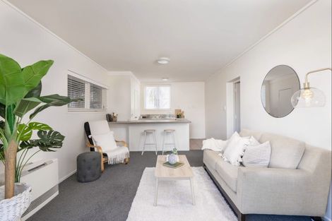 Photo of property in 6 Liston Avenue, Hilltop, Taupo, 3330