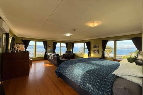 Photo of property in 17 Rakeiora Grove, Korokoro, Lower Hutt, 5012