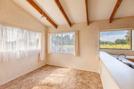 Photo of property in 14 Lake Street, Takapau, 4203