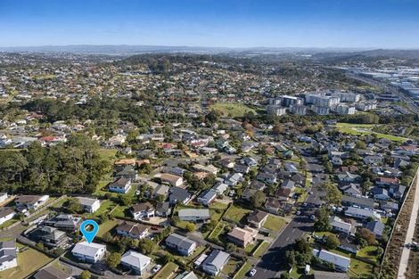 Photo of property in 2/26 Barbados Drive, Unsworth Heights, Auckland, 0632