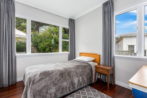 Photo of property in 18 Elphinstone Avenue, Strathmore Park, Wellington, 6022