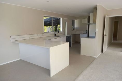 Photo of property in 23 Spinella Drive, Bayview, Auckland, 0629