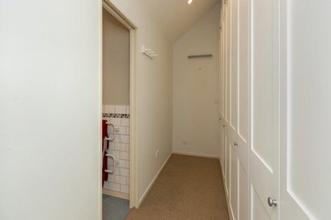 Photo of property in 2 Pukatea Close, Raumati Beach, Paraparaumu, 5032