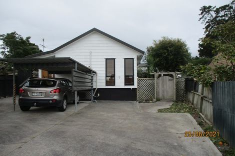 Photo of property in 2/28 De Quincey Terrace, Highland Park, Auckland, 2010