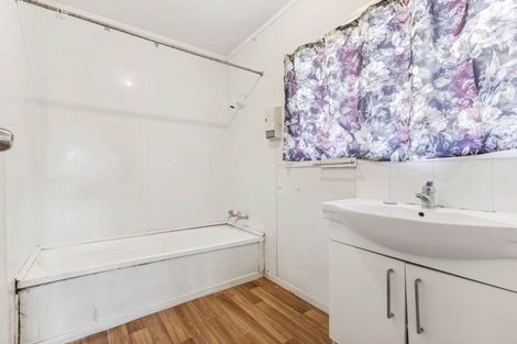 Photo of property in 44 Birdwood Road, Pukekohe, 2120