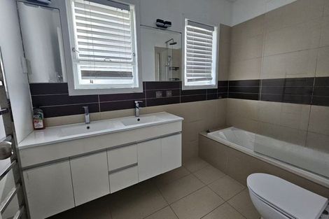 Photo of property in 38 Arran Road, Browns Bay, Auckland, 0630