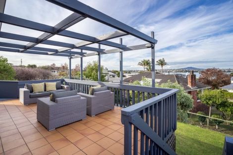 Photo of property in 2/101 Sylvan Avenue, Northcote, Auckland, 0627