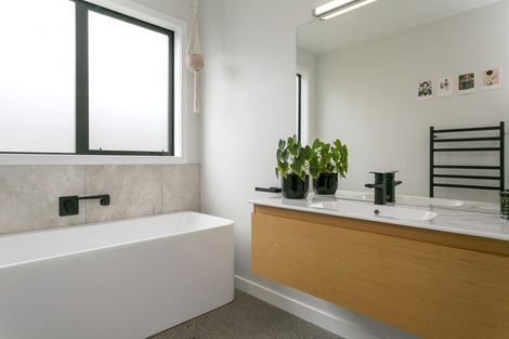 Photo of property in 71 Victory Drive, Wharewaka, Taupo, 3330