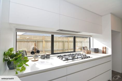 Photo of property in 33 Kingsbridge West, Burwood, Christchurch, 8083