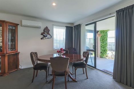 Photo of property in 16 Kahikatea Street, Inglewood, 4330