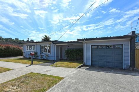 Photo of property in 1 Hawthorn Crescent, Stokes Valley, Lower Hutt, 5019
