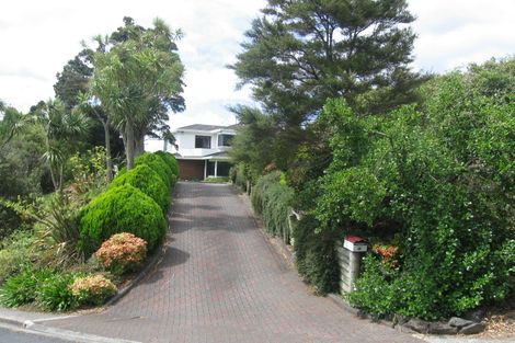 Photo of property in 28 Seacliffe Road, Hillsborough, Auckland, 1042
