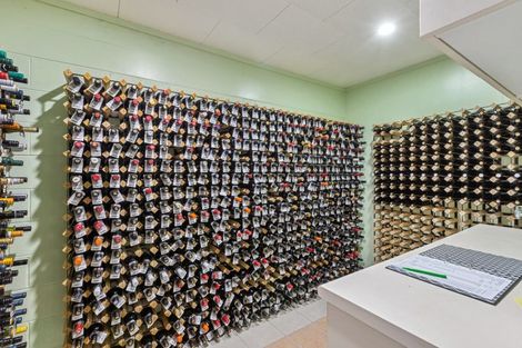 Photo of property in 76 Brick Bay Drive, Sandspit, Warkworth, 0982