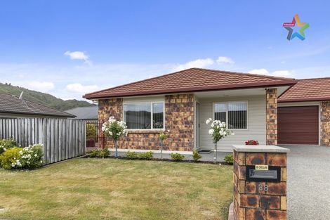 Photo of property in 38 Woodland Mews, Wainuiomata, Lower Hutt, 5014