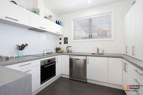 Photo of property in 33 Ocean Breeze Drive, Waihi Beach, 3611