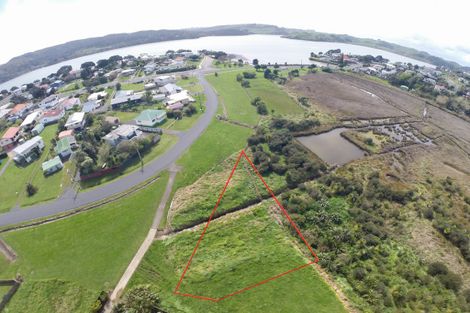 Photo of property in 9 John Street, Raglan, 3225