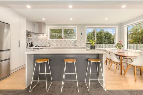 Photo of property in 14 Walton Road, Paraparaumu Beach, Paraparaumu, 5032