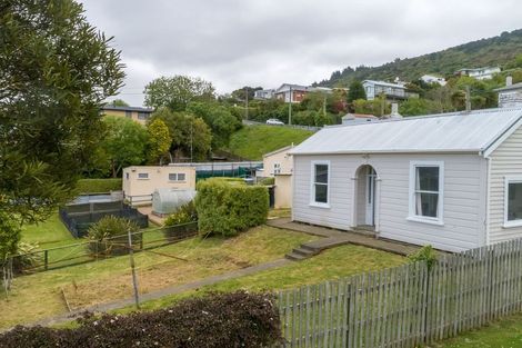 Photo of property in 48 Totara Street, Ravensbourne, Dunedin, 9022