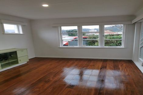 Photo of property in 323 Oxford Terrace, Avalon, Lower Hutt, 5011