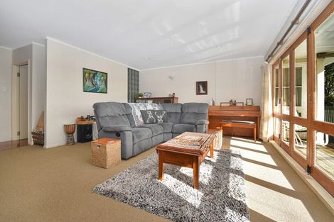 Photo of property in 8 Hobsonville Road, West Harbour, Auckland, 0618