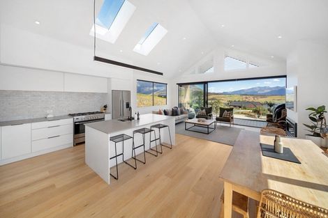 Photo of property in 3a Glenelg Lane, Jacks Point, 9371