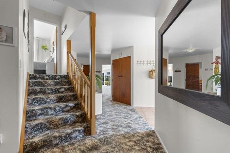 Photo of property in 8 Chatswood Grove, Fitzroy, New Plymouth, 4312