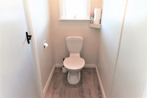 Photo of property in 32 Queen Street, Dannevirke, 4930