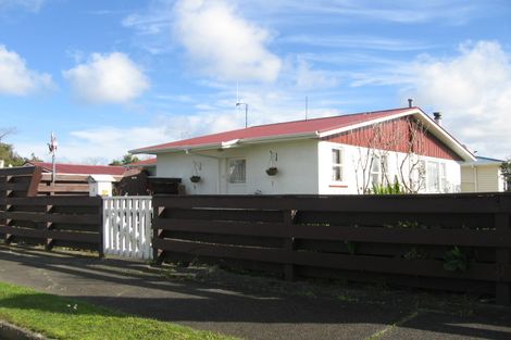 Photo of property in 1 Fairview Place, Feilding, 4702
