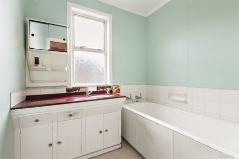 Photo of property in 60a Owhiro Bay Parade, Owhiro Bay, Wellington, 6023