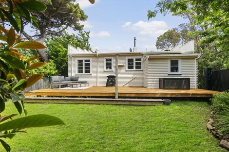 Photo of property in 3 Kitchener Terrace, Johnsonville, Wellington, 6037
