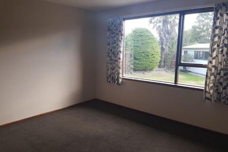Photo of property in 21 Rosanna Place, Aranui, Christchurch, 8061
