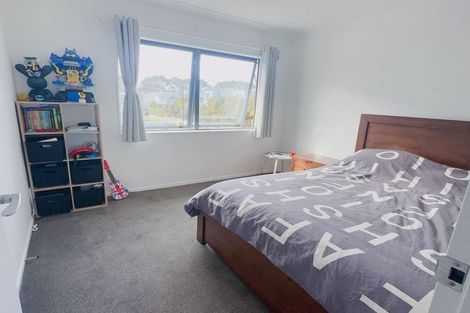 Photo of property in 2 Manutewhau Road, Massey, Auckland, 0614