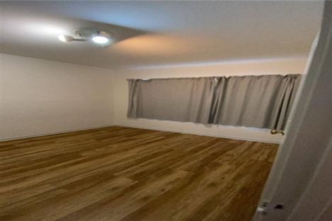 Photo of property in 1040 East Coast Road, Fairview Heights, Auckland, 0630