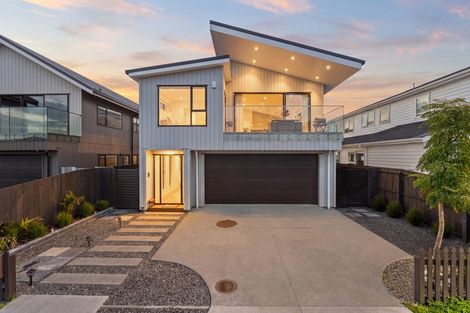 Photo of property in 62 Matangi View Drive, Orewa, 0931