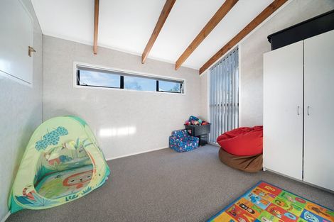 Photo of property in 2/46a Captain Scott Road, Glen Eden, Auckland, 0602
