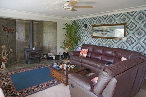 Photo of property in 14 Nichol Street, Heidelberg, Invercargill, 9812