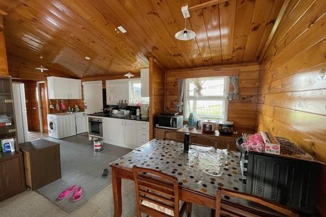 Photo of property in 35 Wairau Road, Forrest Hill, Auckland, 0627